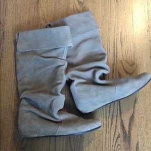 American eagle suede boots